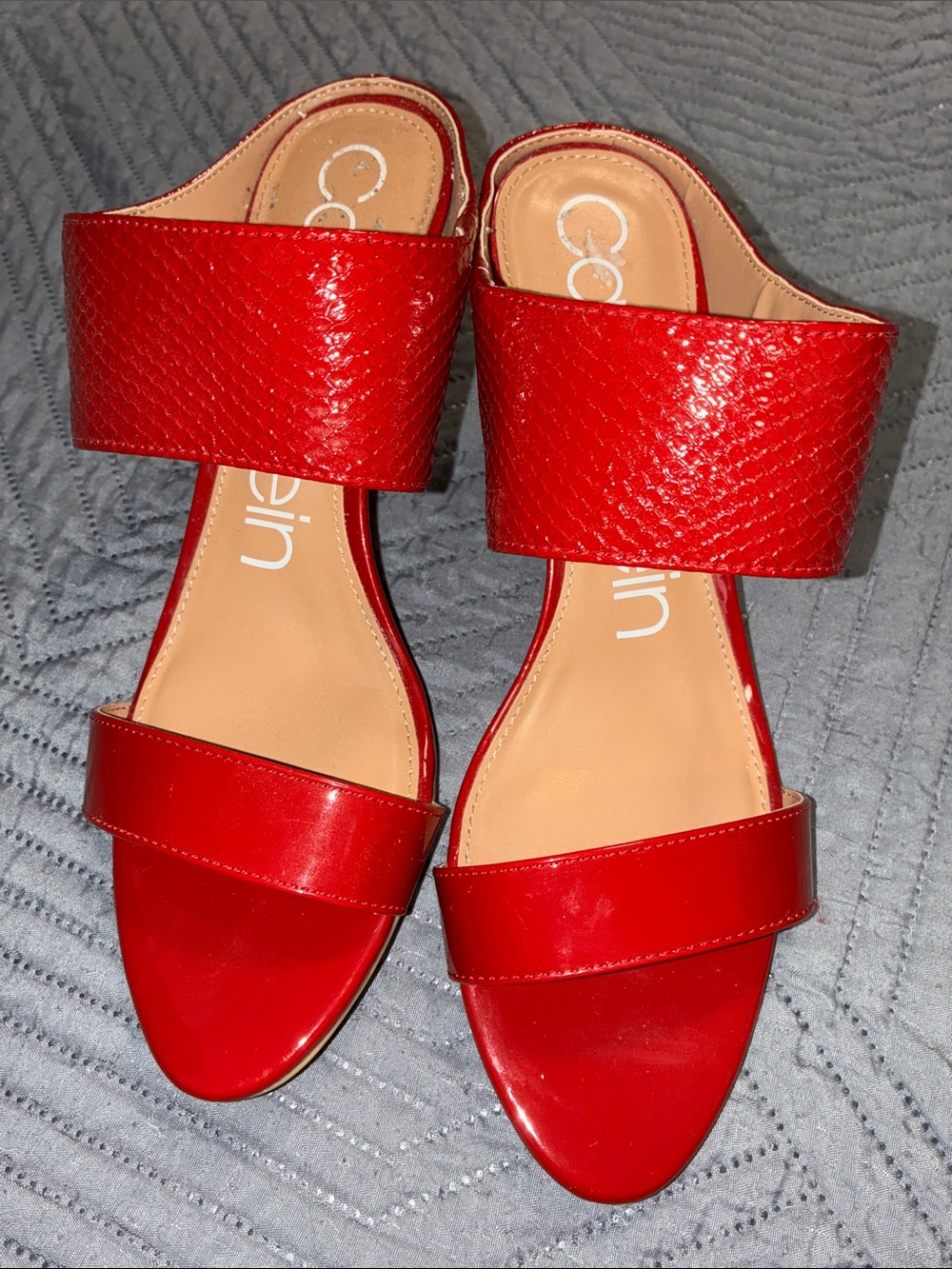 Calvin Klein Red Glossy Pointed Toe Slide Sandals Statement Date Night Y2K Glam